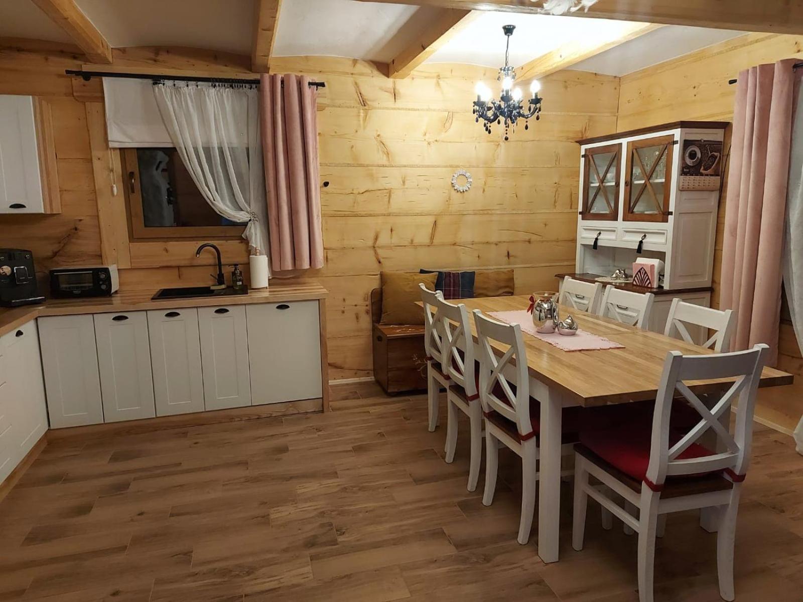 Dom Na Wichrowym Wzgorzu Apartment Letownia